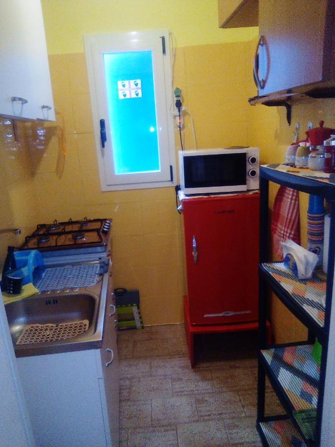 Al Mare, Al Sole, Si', Ma Nella Casa Del Minatore Buggerru Eksteriør billede