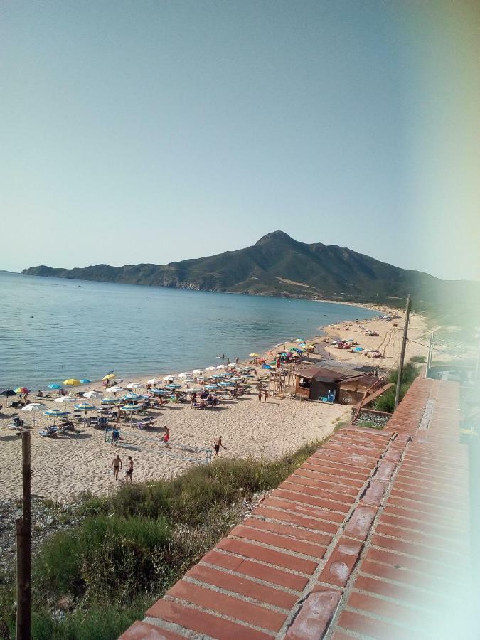 Al Mare, Al Sole, Si', Ma Nella Casa Del Minatore Buggerru Eksteriør billede